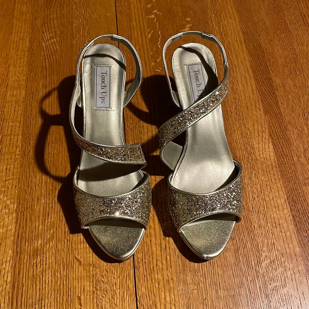 Sparkly Gold Heels size 10M EUC